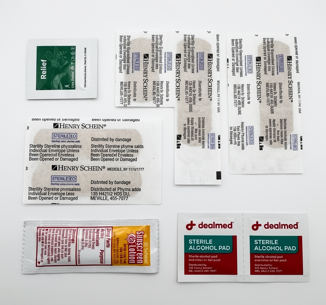 THE HIKER KIT